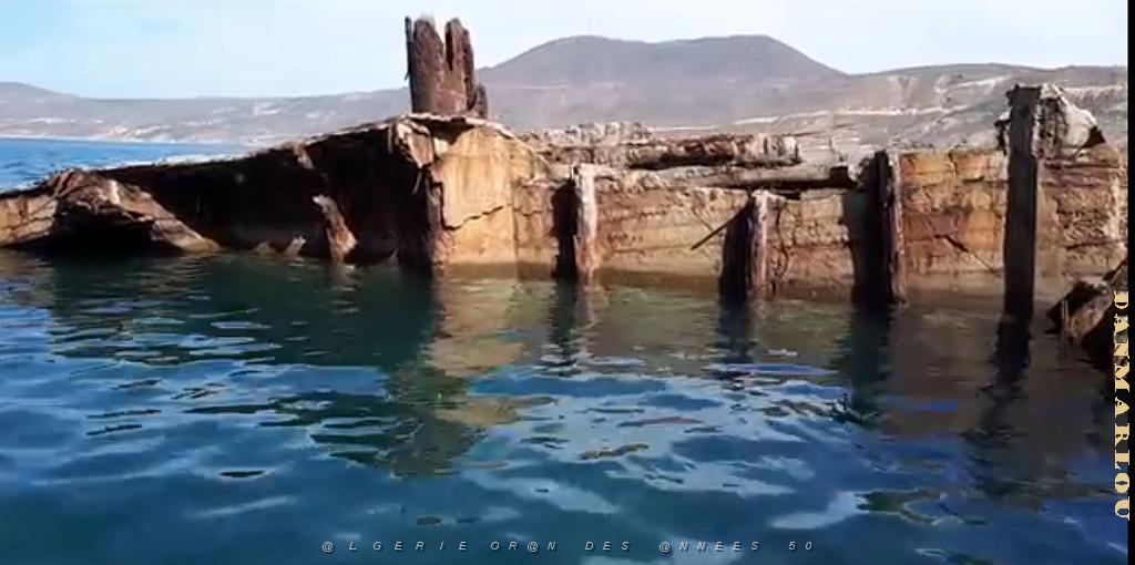 CAP ROUX ET LES BATEAUX EN CIMENT  (14).jpg